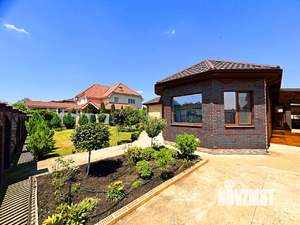 Дом 180м&sup2;, 1-этажный, участок 10 сот.  