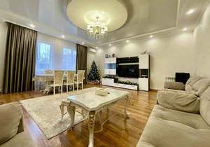 Дом 165м&sup2;, 2-этажный, участок 4 сот.  