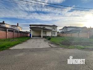 Дом 320м&sup2;, 2-этажный, участок 12 сот.  