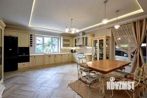 Дом 312м&sup2;, 2-этажный, участок 8 сот.  