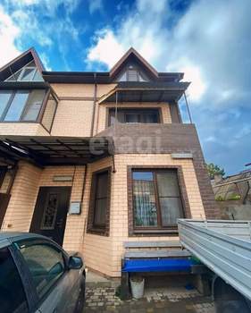 Дом 173м², 3-этажный, участок 2 сот.  