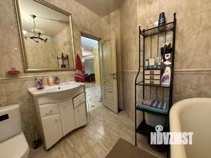 Дом 280м², 2-этажный, участок 6 сот.  