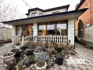 Дом 180м², 2-этажный, участок 5 сот.  