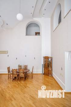 Дом 475м&sup2;, 2-этажный, участок 8 сот.  