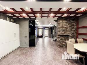 Дом 259м&sup2;, 2-этажный, участок 3 сот.  