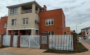 Дом 120м&sup2;, 3-этажный, участок 2 сот.  