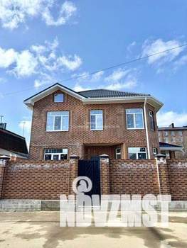 Дом 180м&sup2;, 2-этажный, участок 4 сот.  