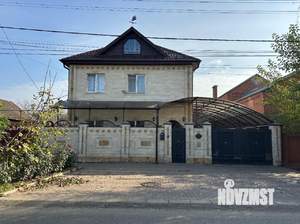 Дом 290м&sup2;, 2-этажный, участок 6 сот.  