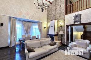 Дом 350м², 3-этажный, участок 15 сот.  
