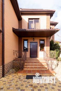 Дом 275м&sup2;, 2-этажный, участок 7 сот.  