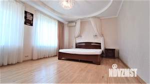 Дом 491м², 3-этажный, участок 12 сот.  