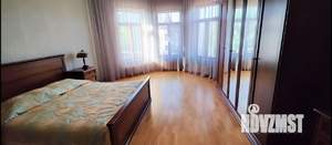 Дом 325м&sup2;, 2-этажный, участок 12 сот.  