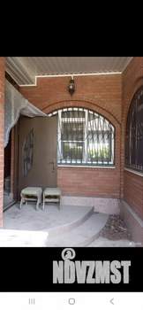 Дом 400м&sup2;, 2-этажный, участок 8 сот.  