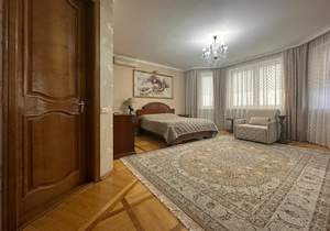 Дом 480м², 3-этажный, участок 6 сот.  
