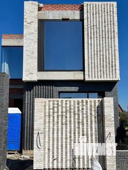 Дом 200м&sup2;, 2-этажный, участок 3 сот.  