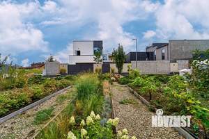 Дом 310м&sup2;, 2-этажный, участок 7 сот.  