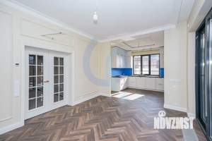 Дом 261м², 2-этажный, участок 9 сот.  