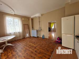 Дом 320м², 3-этажный, участок 8 сот.  