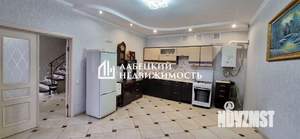 Дом 154м&sup2;, 2-этажный, участок 3 сот.  