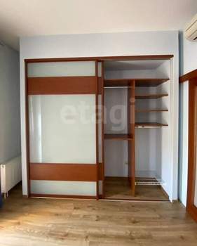 Дом 227м&sup2;, 3-этажный, участок 4 сот.  