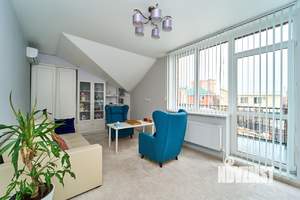 Дом 214м&sup2;, 2-этажный, участок 3 сот.  