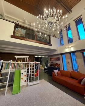 Дом 356м&sup2;, 3-этажный, участок 12 сот.  