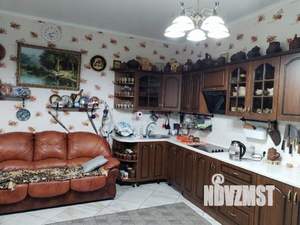 Дом 230м², 2-этажный, участок 10 сот.  