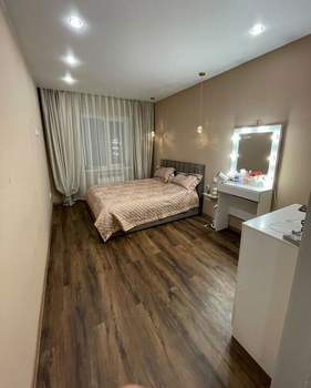 Дом 194м², 3-этажный, участок 3 сот.  