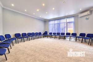 Дом 215м&sup2;, 2-этажный, участок 3 сот.  