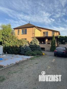 Дом 364м&sup2;, 2-этажный, участок 8 сот.  