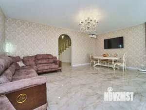 Дом 224м², 2-этажный, участок 4 сот.  