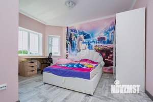 Дом 204м&sup2;, 2-этажный, участок 4 сот.  