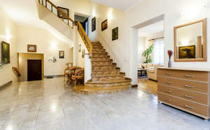 Дом 380м&sup2;, 3-этажный, участок 6 сот.  