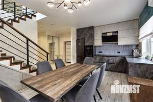 Дом 125м&sup2;, 2-этажный, участок 4 сот.  