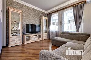 Дом 142м&sup2;, 2-этажный, участок 4 сот.  