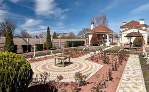 Дом 288м&sup2;, 2-этажный, участок 4 сот.  