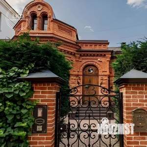 Дом 500м², 2-этажный, участок 10 сот.  