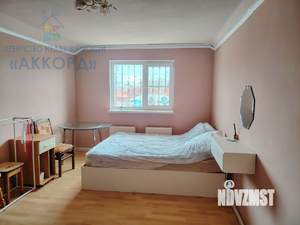 Дом 180м&sup2;, 2-этажный, участок 6 сот.  