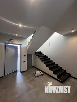 Дом 142м&sup2;, 2-этажный, участок 3 сот.  