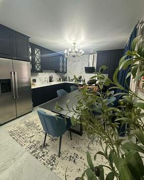 Дом 181м&sup2;, 3-этажный, участок 2 сот.  