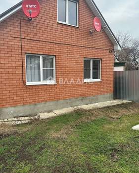 Дом 97м&sup2;, 2-этажный, участок 3 сот.  