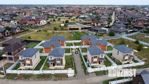 Дом 130м&sup2;, 2-этажный, участок 4 сот.  