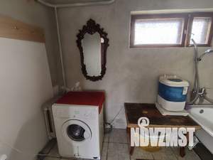 Дом 236м&sup2;, 3-этажный, участок 7 сот.  