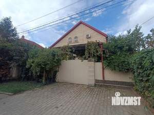 Коттедж 270м², 2-этажный, участок 10 сот.  