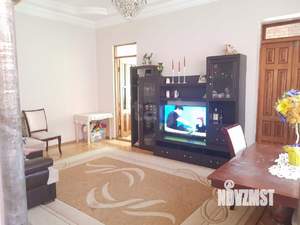 Дом 128м&sup2;, 2-этажный, участок 3 сот.  