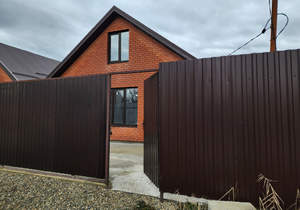 Дом 126м&sup2;, 2-этажный, участок 3 сот.  