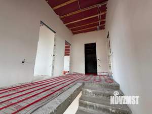 Дом 130м&sup2;, 2-этажный, участок 4 сот.  