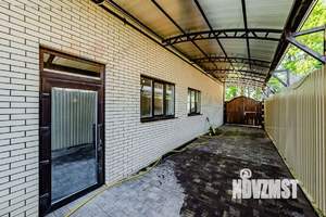 Дом 545м², 2-этажный, участок 6 сот.  