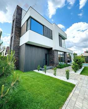 Дом 184м&sup2;, 2-этажный, участок 5 сот.  