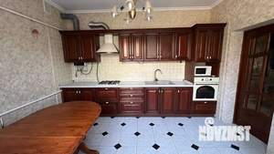 Дом 192м&sup2;, 2-этажный, участок 4 сот.  